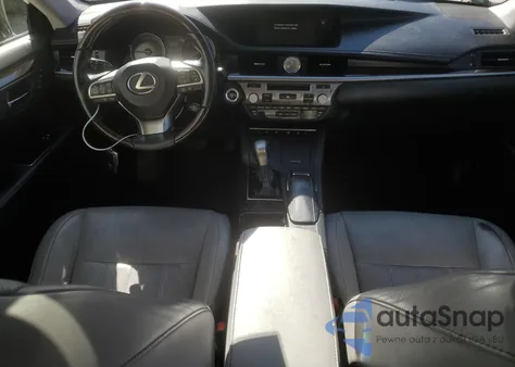 2018 Lexus Es 300H z USA, uszkodzony, nr VIN JTHBW1GG2J2187567